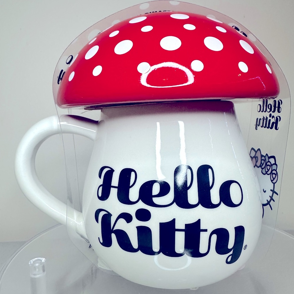 Hello Kitty Mushroom Mug with Lid - Picture 2 of 3